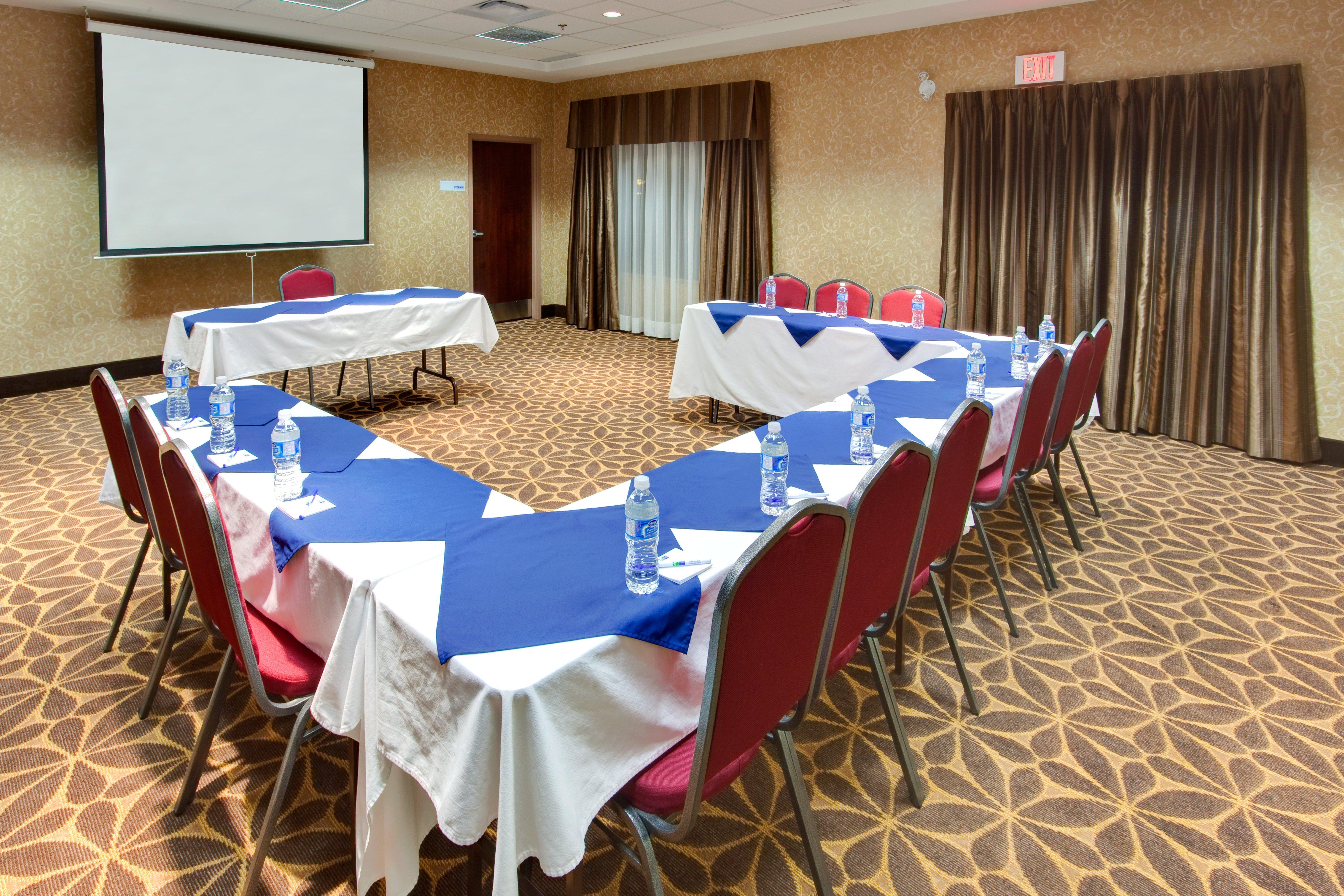 Holiday Inn Express Hotel & Suites Brockville By Ihg Exterior photo