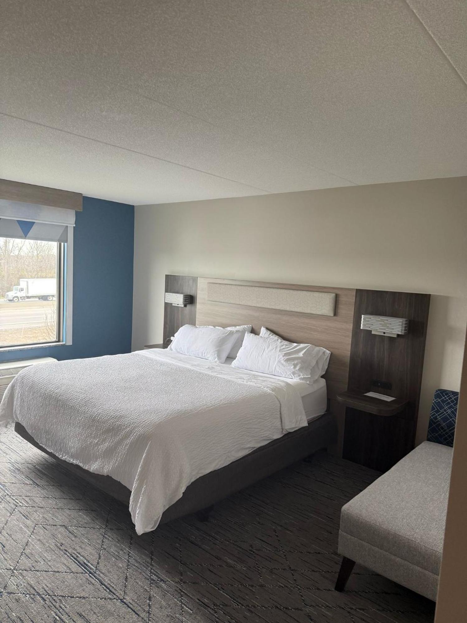 Holiday Inn Express Hotel & Suites Brockville By Ihg Exterior photo