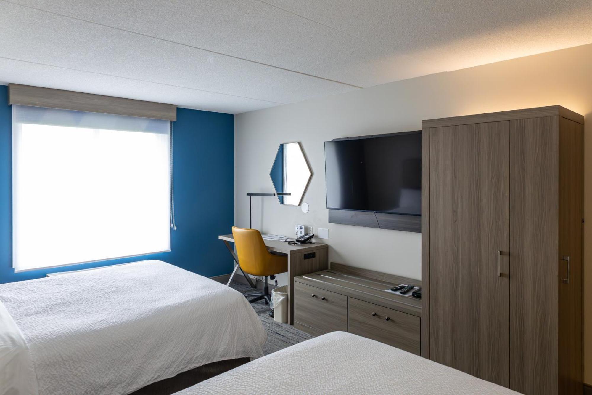 Holiday Inn Express Hotel & Suites Brockville By Ihg Exterior photo
