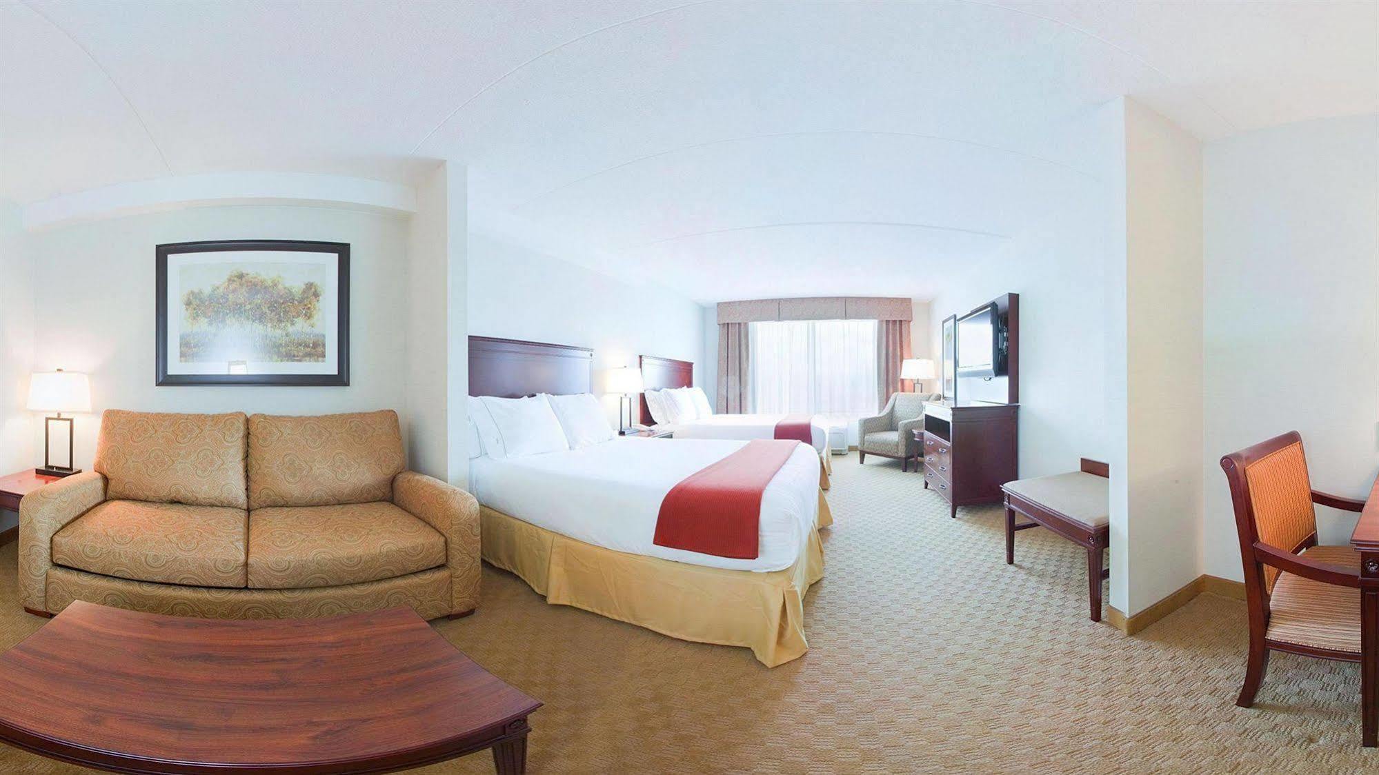 Holiday Inn Express Hotel & Suites Brockville By Ihg Exterior photo